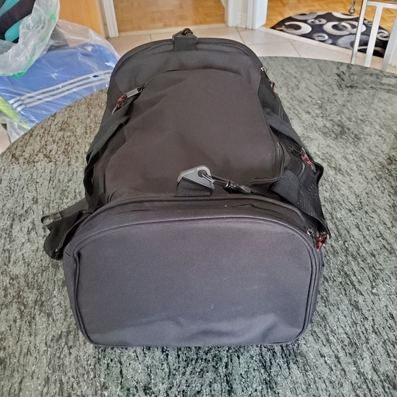Leed's duffel bag - New - Picture 2 of 2